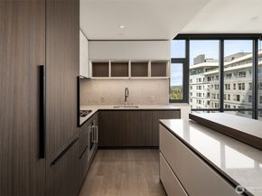 889 Avenue Square NE 806, Bellevue WA 98004
