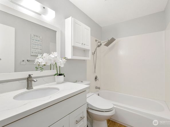 12700 NE 8th Street E205, Bellevue WA 98005