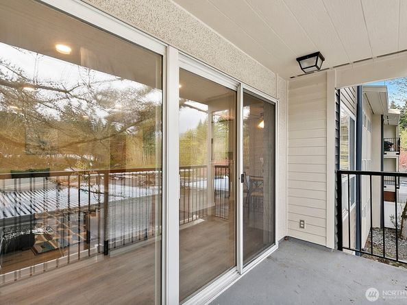 12700 NE 8th Street E205, Bellevue WA 98005