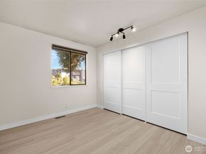 917 N 100th Street, Seattle WA 98133