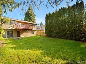 917 N 100th Street, Seattle WA 98133