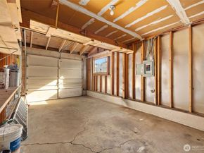 917 N 100th Street, Seattle WA 98133