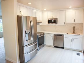 917 N 100th Street, Seattle WA 98133