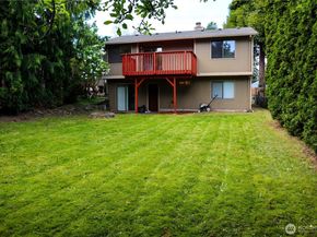 917 N 100th Street, Seattle WA 98133