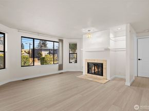 917 N 100th Street, Seattle WA 98133