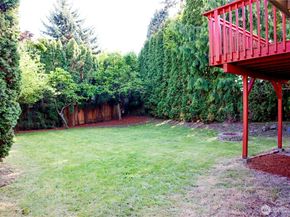 917 N 100th Street, Seattle WA 98133