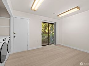 917 N 100th Street, Seattle WA 98133