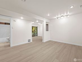 917 N 100th Street, Seattle WA 98133