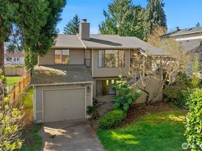 917 N 100th Street, Seattle WA 98133