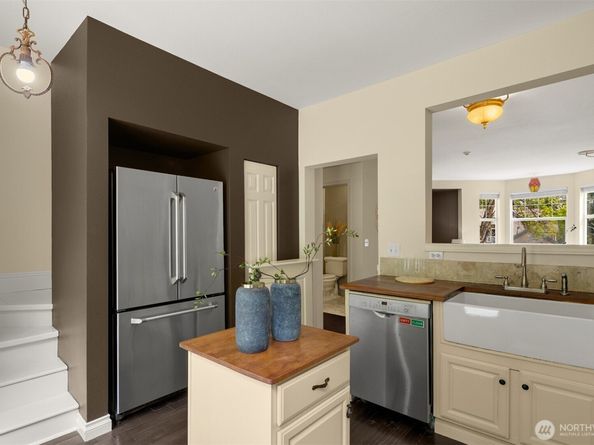 9717 178th Place NE 3, Redmond WA 98052