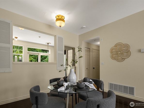 9717 178th Place NE 3, Redmond WA 98052