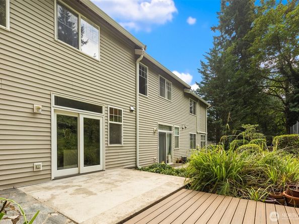 9717 178th Place NE 3, Redmond WA 98052