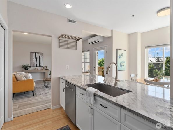 8808 Redmond Woodinville Road NE C202, Redmond WA 98052