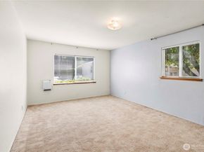 17551 12th Avenue NE, Shoreline WA 98155