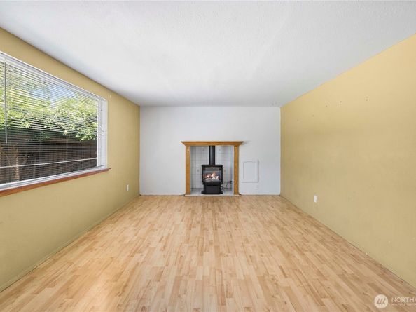 17551 12th Avenue NE, Shoreline WA 98155