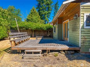 17551 12th Avenue NE, Shoreline WA 98155