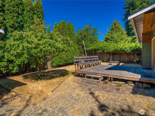 17551 12th Avenue NE, Shoreline WA 98155