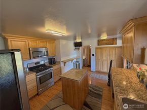 937 Pearl Street, Bremerton WA 98310
