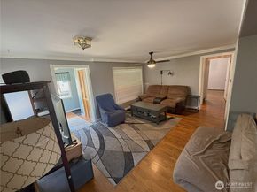 937 Pearl Street, Bremerton WA 98310