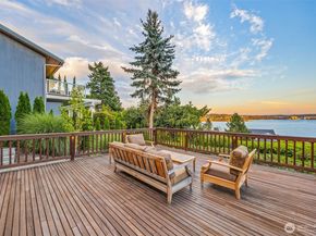 8246 E Mercer Way, Mercer Island WA 98040