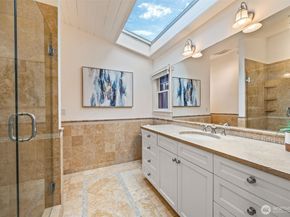 8246 E Mercer Way, Mercer Island WA 98040