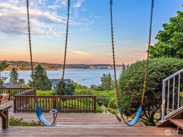 8246 E Mercer Way, Mercer Island WA 98040