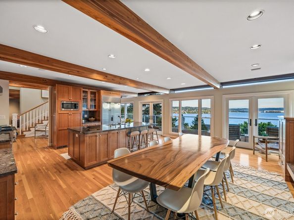 8246 E Mercer Way, Mercer Island WA 98040