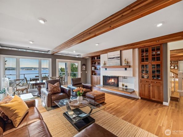 8246 E Mercer Way, Mercer Island WA 98040