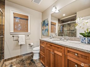 8246 E Mercer Way, Mercer Island WA 98040