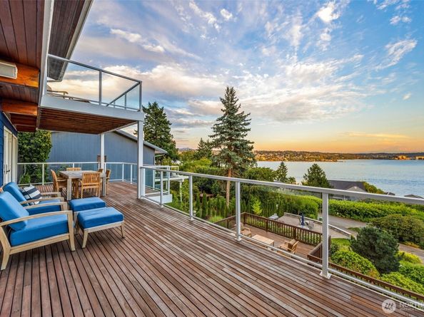 8246 E Mercer Way, Mercer Island WA 98040