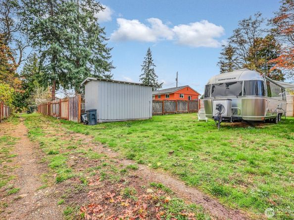 16030 15th Avenue SW, Burien WA 98166