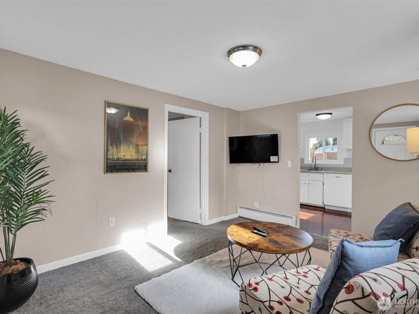 16030 15th Avenue SW, Burien WA 98166