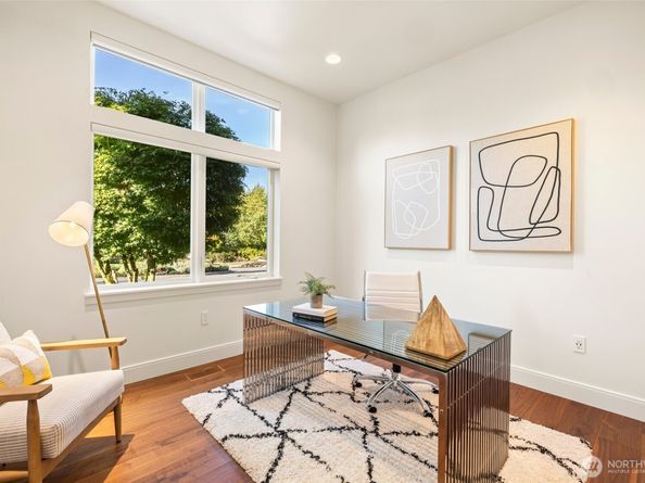 8351 SE 31st Street, Mercer Island WA 98040