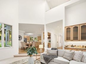 5208 Isola Place NW, Issaquah WA 98027