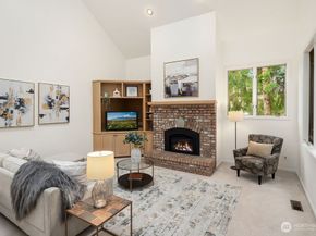5208 Isola Place NW, Issaquah WA 98027