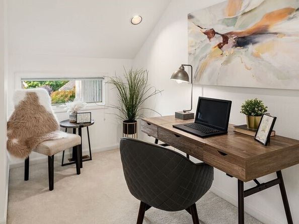 5208 Isola Place NW, Issaquah WA 98027