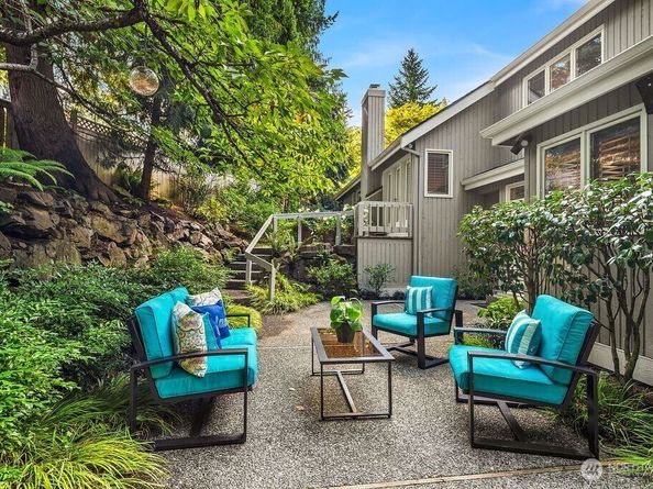 5208 Isola Place NW, Issaquah WA 98027