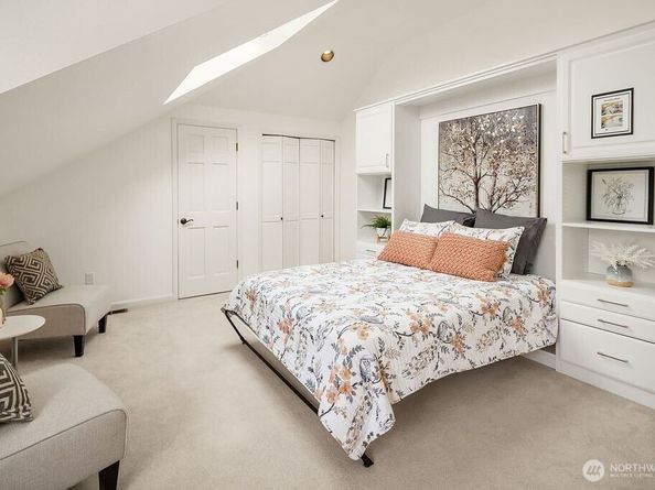 5208 Isola Place NW, Issaquah WA 98027