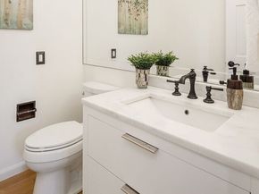 5208 Isola Place NW, Issaquah WA 98027