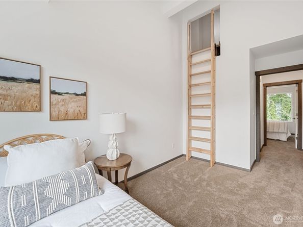 1341 Nolta Loop NE, Bainbridge Island WA 98110