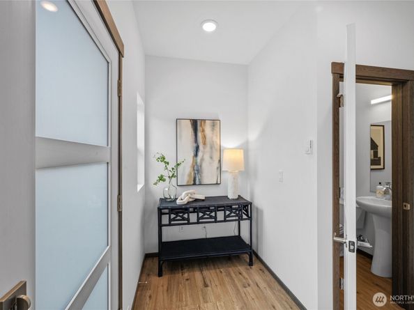 1341 Nolta Loop NE, Bainbridge Island WA 98110