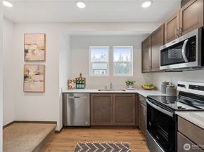 1341 Nolta Loop NE, Bainbridge Island WA 98110