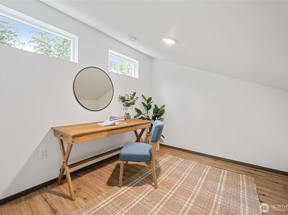 1341 Nolta Loop NE, Bainbridge Island WA 98110