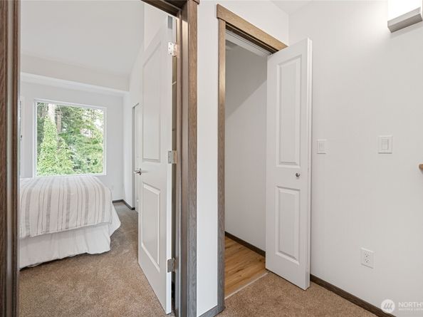 1341 Nolta Loop NE, Bainbridge Island WA 98110
