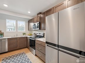 1341 Nolta Loop NE, Bainbridge Island WA 98110