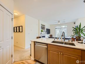 1855 Trossachs Blvd SE 705, Sammamish WA 98075
