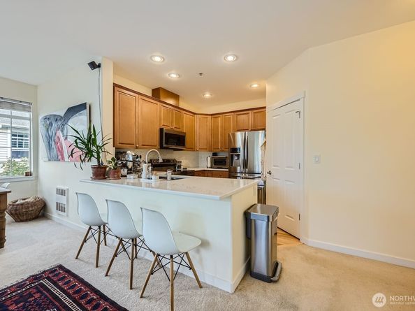 1855 Trossachs Blvd SE 705, Sammamish WA 98075