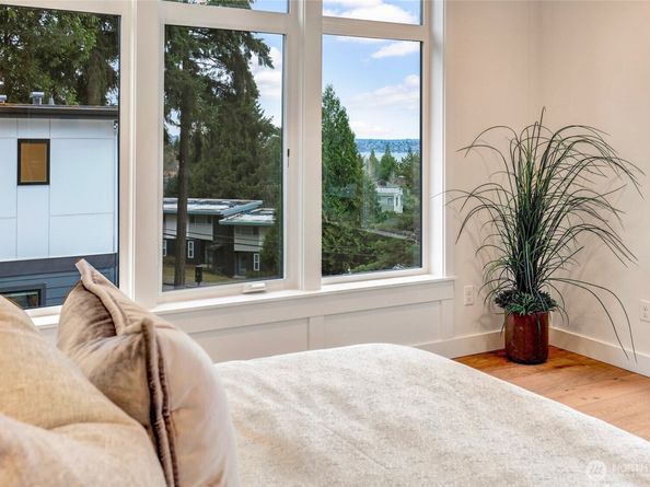 11218 NE 67th Street 3, Kirkland WA 98033