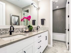 11218 NE 67th Street 3, Kirkland WA 98033