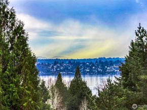 11218 NE 67th Street 3, Kirkland WA 98033